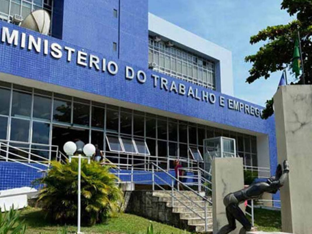 Impacto da mudança no Ministério do Trabalho e Emprego